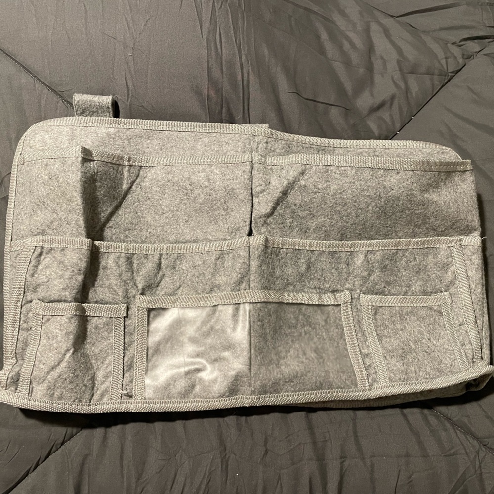 NWOT-Gray Bed side caddy